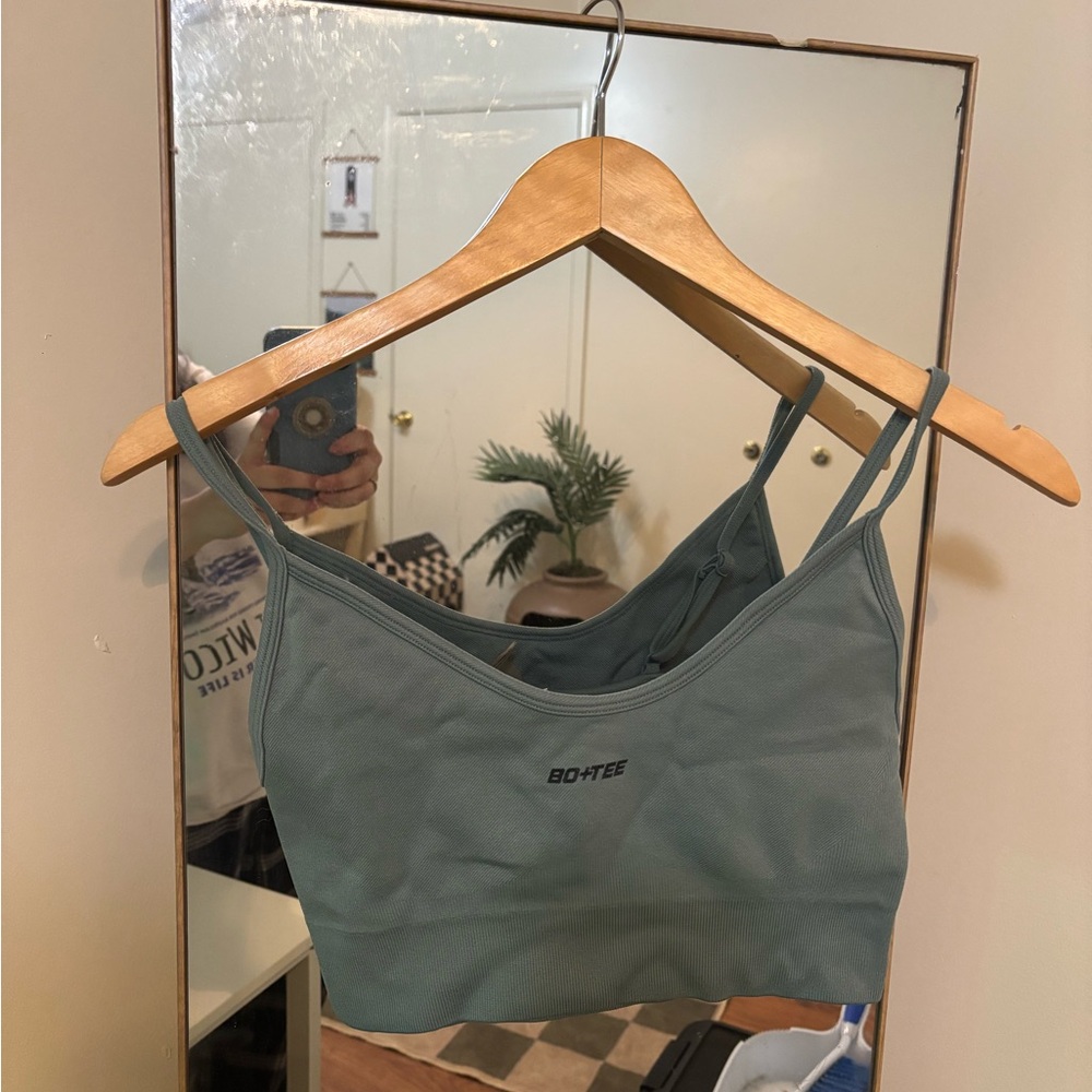 Bo+Tee Women's Sports Bra